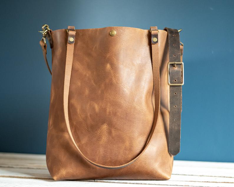 Heather's, Classic Tote Bag Handmade from Full Grain Leather - Durable,  Spacious Handbag - Classy, Vintage Style Purse, Travel & Shopping - Bourbon  Brown: Handbags